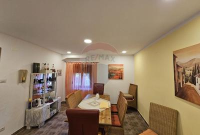 Casă cu 7 camere cu Teren 1134 Mp în Tarcău - 43