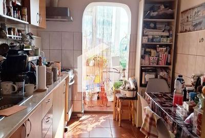 Apartament cu 3 camere decomandat în Peneș Curcanul - 3