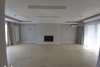 Casă cu 5 camere cu Teren 300 Mp în Nord