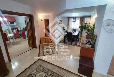 Casă cu 6 camere cu Teren 700 Mp în Est - 18