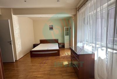 Garsonieră decomandată, mobilată în Unirii - 2