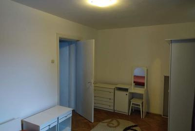 Apartament cu 3 camere semidecomandat în Central - 8