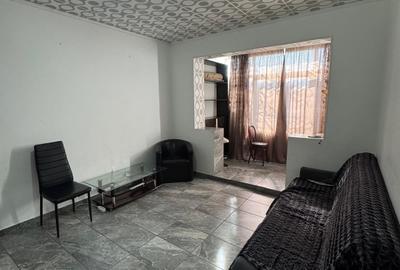 Apartament cu 3 camere semidecomandat, mobilat în Podu Roș - 2