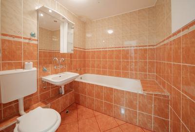 Spatiu comercial/rezidential*Centrala proprie*Parter*Acces stradal*Bloc 1981 - 12