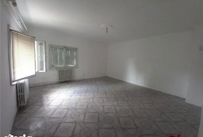 Casă cu 4 camere cu Teren 340 Mp în Giurgiului - 4