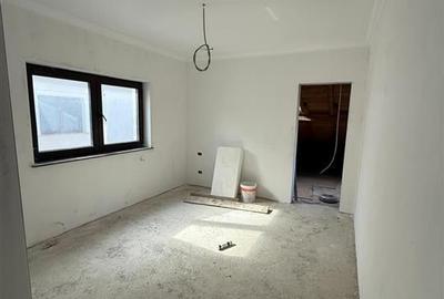 CASA P+E LA STADIU DE FINISAJE,  STR. CUZA VODA,  ZONA PETRESTI - 11