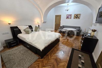 Apartament cu 3 camere decomandat, mobilat în Ultracentral