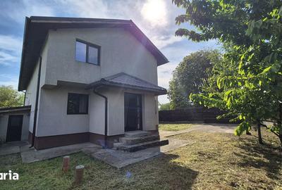 Casă cu 4 camere cu Teren 209 Mp în Central - 1