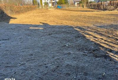 Teren de 1000 mp, în Central - 3