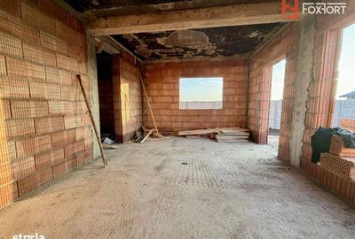 Casă cu 4 camere în Carani - 4