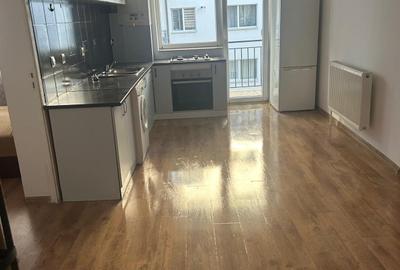 Apartament cu 3 camere semidecomandat, mobilat în Florești - 1