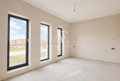 Casă cu Teren 420 Mp în Sântandrei - 2