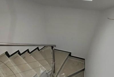 🏡 Casă P+3 | Bd. Al. Obregia – Proprietate versatilă, comision 0 - 6