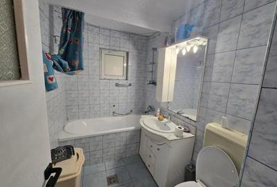 Apartament cu 3 camere decomandat în Eremia - 11