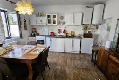 Casă cu 4 camere cu Teren 4435 Mp în Central - 15