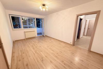 Apartament cu 3 camere semidecomandat în Obor