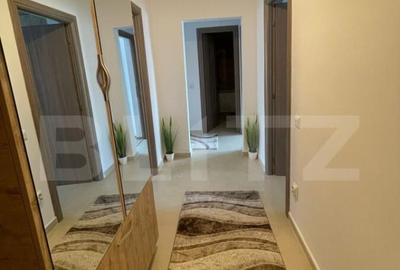 Apartament cu 3 camere decomandat, mobilat în Micro 11