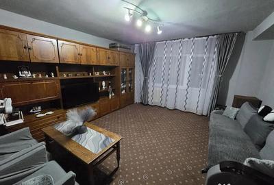 Apartament cu 3 camere decomandat în Teilor - 1