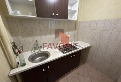 Etaj intermediar. Zona excelenta. Disponibil imediat - 4