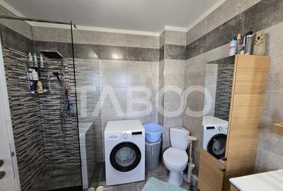 Casă cu 5 camere cu Teren 184 Mp în Central