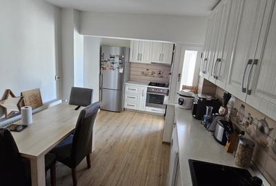 Apartament cu 4 camere decomandat în Calea Dumbrăvii - 3
