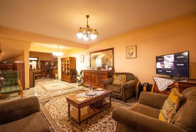 Casa / Vila cu piscina, 6 camere de vanzare in zona Central - 15