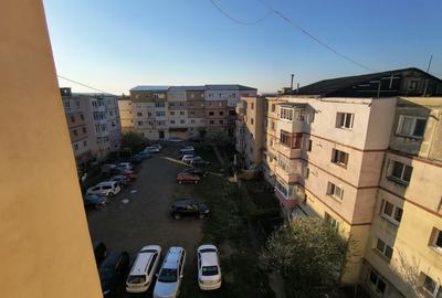 Apartament cu 3 camere decomandat în Central - 1