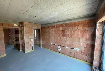 Apartament cu 4 camere decomandat în Central - 4