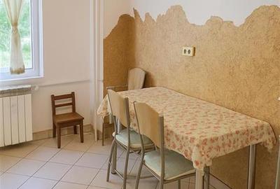 Apartament cu 3 camere decomandat în Valenta - 3