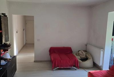 Apartament cu 3 camere semidecomandat în Circumvalațiunii - 1