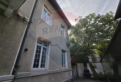 DE VANZARE Casa / Vila cu 11 camere de vanzare in zona Parcul Carol - 6