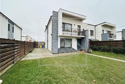 Duplex cu 3 camere cu Canalizare în Turnișor - 1
