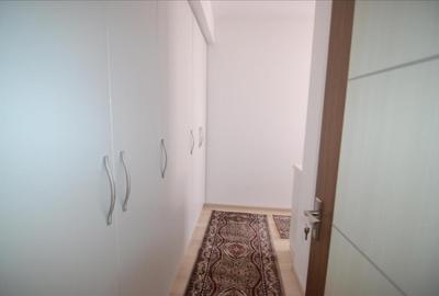 Apartament cu 3 camere decomandat, mobilat în Tractorul - 11