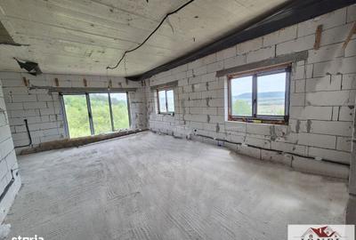 Casă cu 4 camere cu Teren 1062 Mp în Cetate - 5