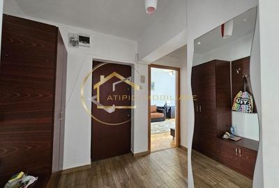 Inchiriere apartament 32camere decomandate pe str Garii