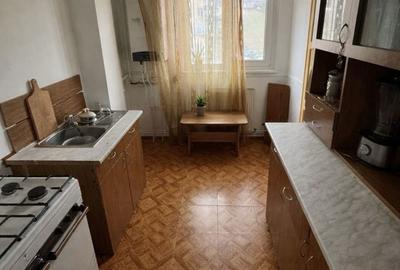 Apartament cu 2 camere decomandat în Frații Golești - 4