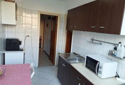 Apartament cu 2 camere decomandat în Drumul Taberei