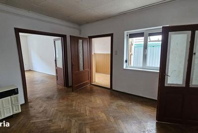 Casă cu 3 camere cu Teren 130 Mp în Central - 8