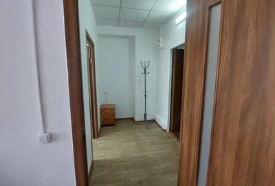 Spațiu comercial, de 58 mp, în Titan