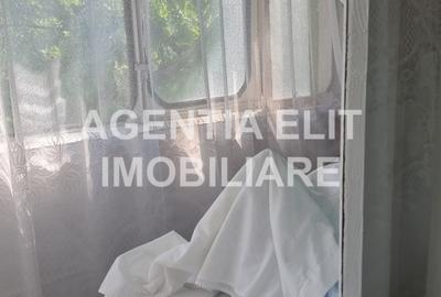 Apartament cu 3 camere semidecomandat în Central - 3