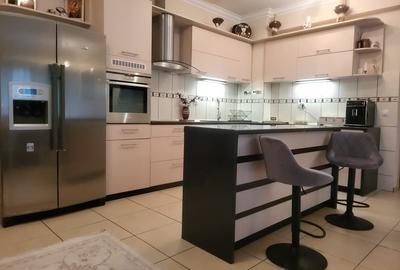 Închiriere apartament 2 camere – 85 mp – terasă 10 mp – parcare – complet utilat - 2