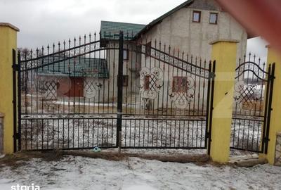Casă cu 5 camere cu Teren 2500 Mp în Central - 6