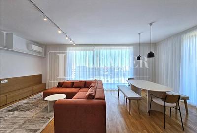 Apartament cu 4 camere decomandat în Băneasa