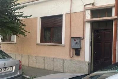 Casă cu 6 camere cu Teren 223 Mp în Lugoj