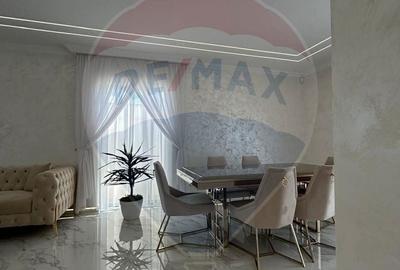 Casă cu 6 camere cu Teren 560 Mp în Malu Mare - 2