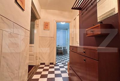 Apartament de vanzare,  decomandat cu 3 camere, zona Dacia - 1