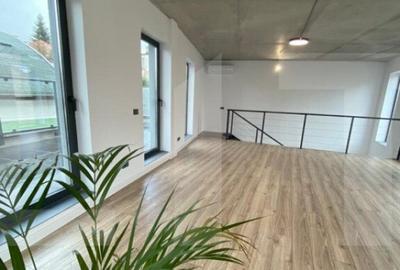 Spațiu comercial, de 230 mp, în Central