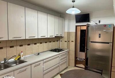 Apartament cu 4 camere decomandat în Albești