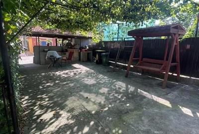 Casă cu Teren 270 Mp în Central - 1