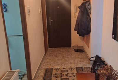 Apartament cu 3 camere,decomandat,parter inalt,zona Lama - 6